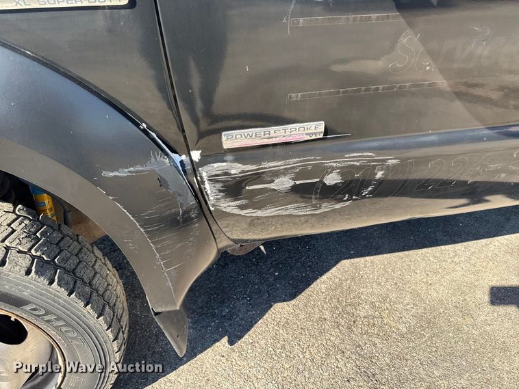 image for item DV2035 2007 Ford F550 Super Duty dump truck