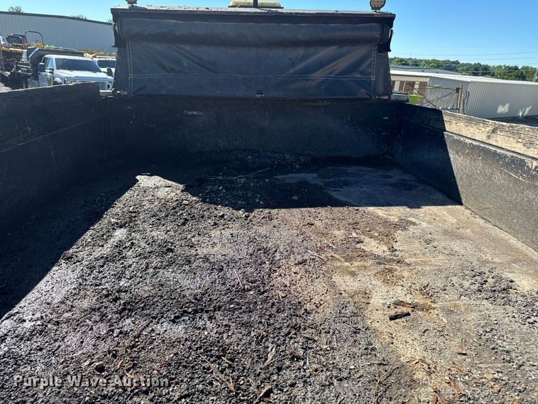 image for item DV2035 2007 Ford F550 Super Duty dump truck