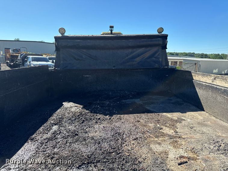image for item DV2035 2007 Ford F550 Super Duty dump truck