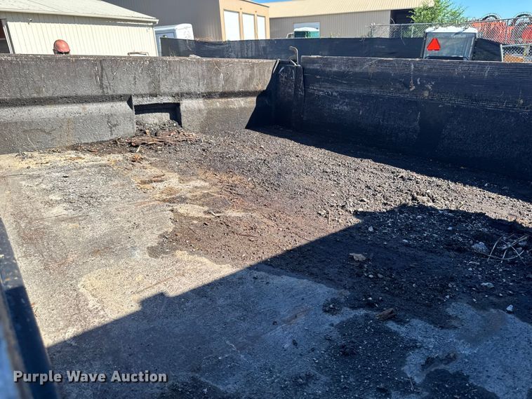 image for item DV2035 2007 Ford F550 Super Duty dump truck