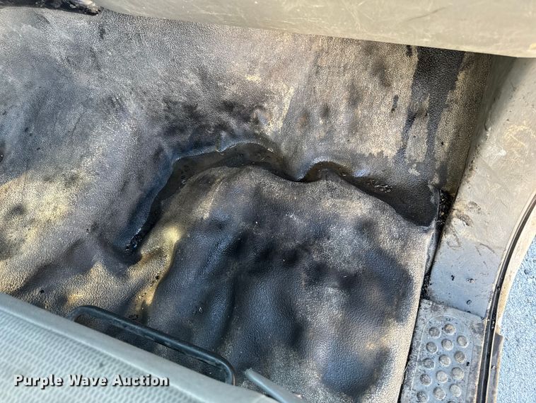 image for item DV2035 2007 Ford F550 Super Duty dump truck