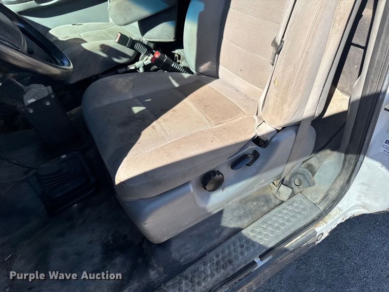 image for item DV2035 2007 Ford F550 Super Duty dump truck
