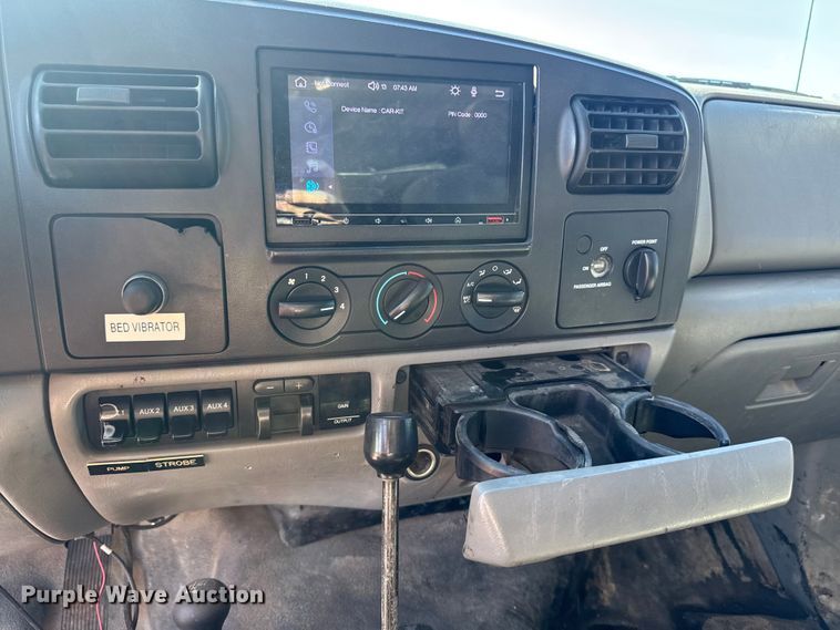image for item DV2035 2007 Ford F550 Super Duty dump truck