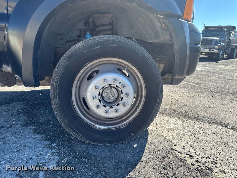 image for item DV2035 2007 Ford F550 Super Duty dump truck