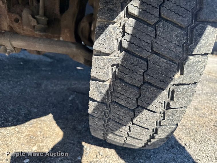 image for item DV2035 2007 Ford F550 Super Duty dump truck