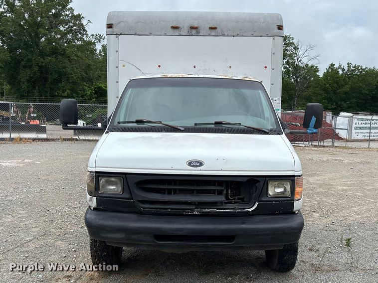 image for item DV4363 1999 Ford E350 box truck