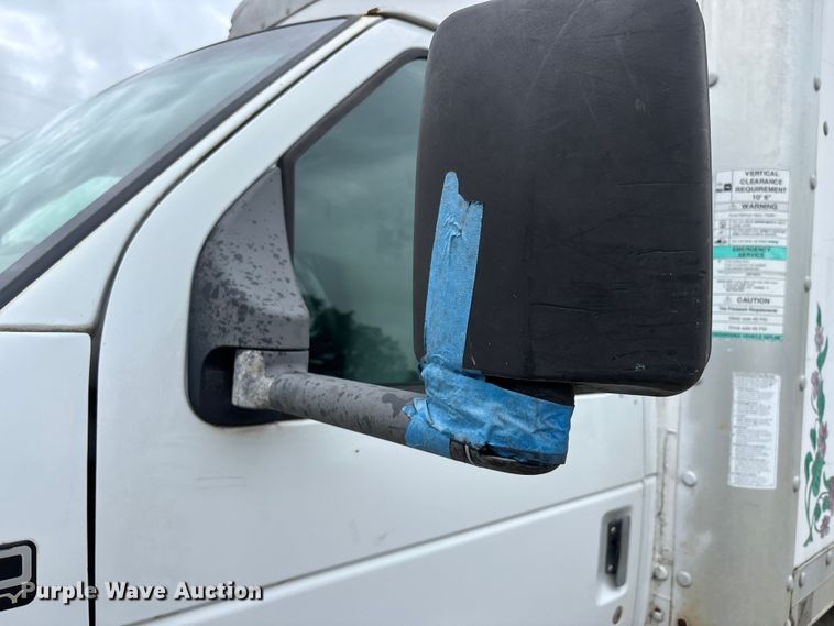 image for item DV4363 1999 Ford E350 box truck