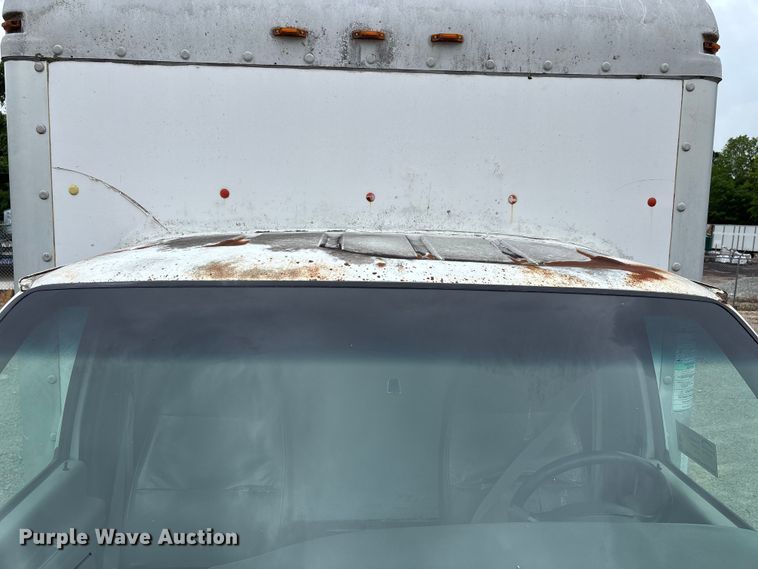 image for item DV4363 1999 Ford E350 box truck