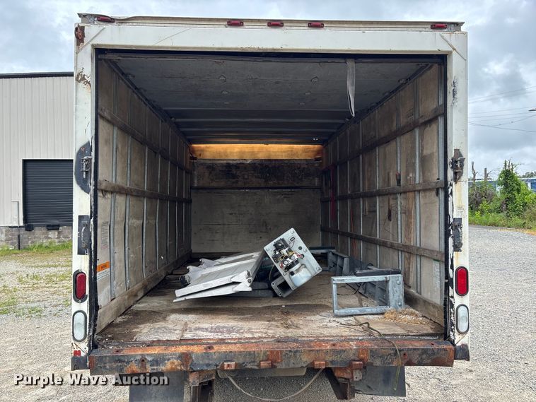 image for item DV4363 1999 Ford E350 box truck