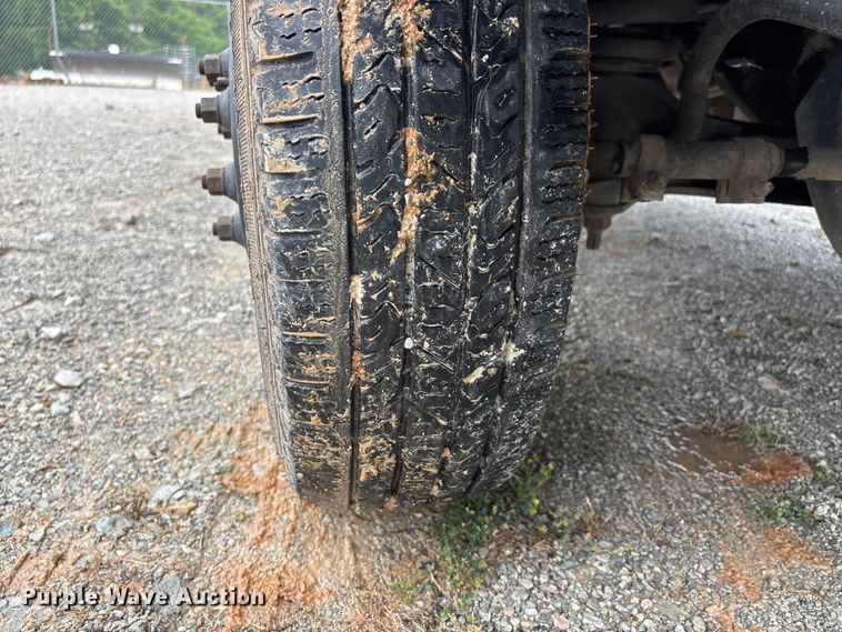 image for item DV4363 1999 Ford E350 box truck