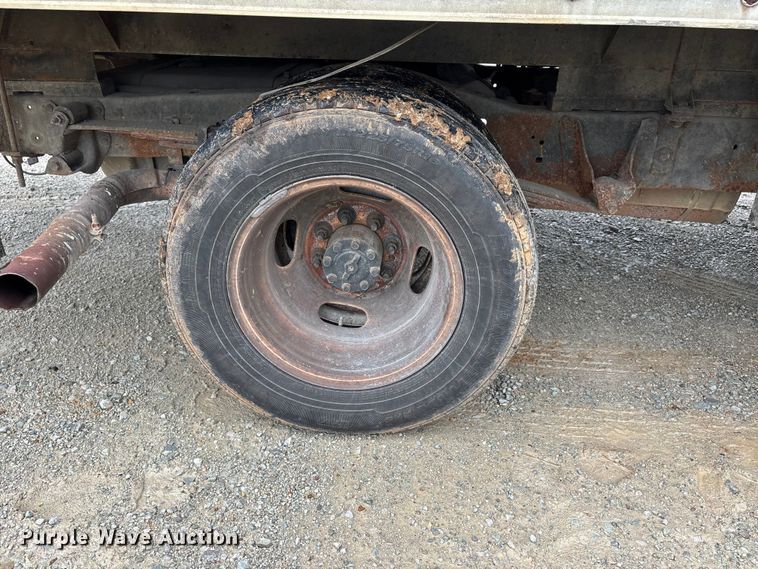 image for item DV4363 1999 Ford E350 box truck