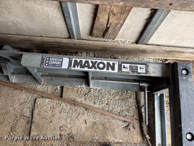 image for item DV4363 1999 Ford E350 box truck