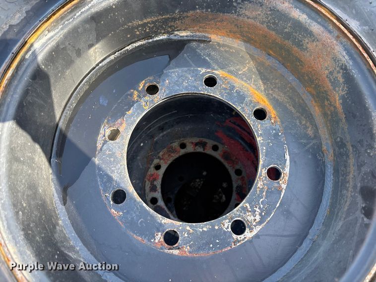 image for item DV7252 (6) 33x16-500 tires and wheels