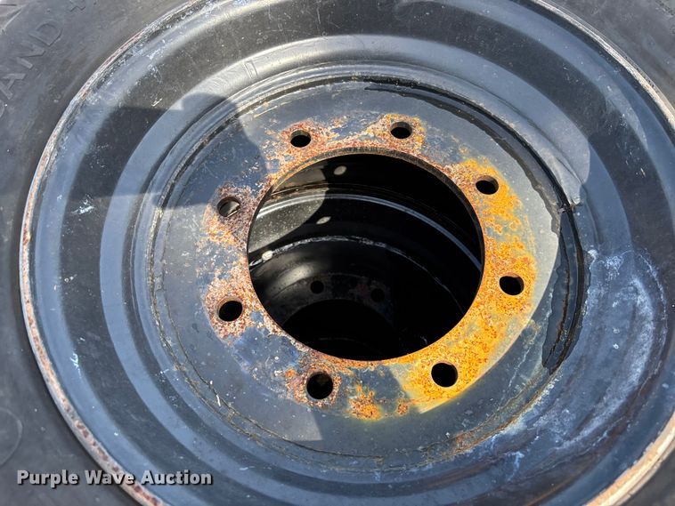 image for item DV7252 (6) 33x16-500 tires and wheels