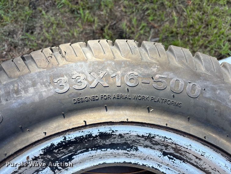 image for item DV7254 (5) 33x16-500 tires and wheels