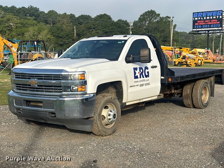 2016 Chevrolet Silverado 3500HD flatbed pickup truck