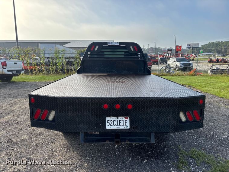 image for item DV7257 2016 Chevrolet Silverado 3500HD flatbed pickup truck