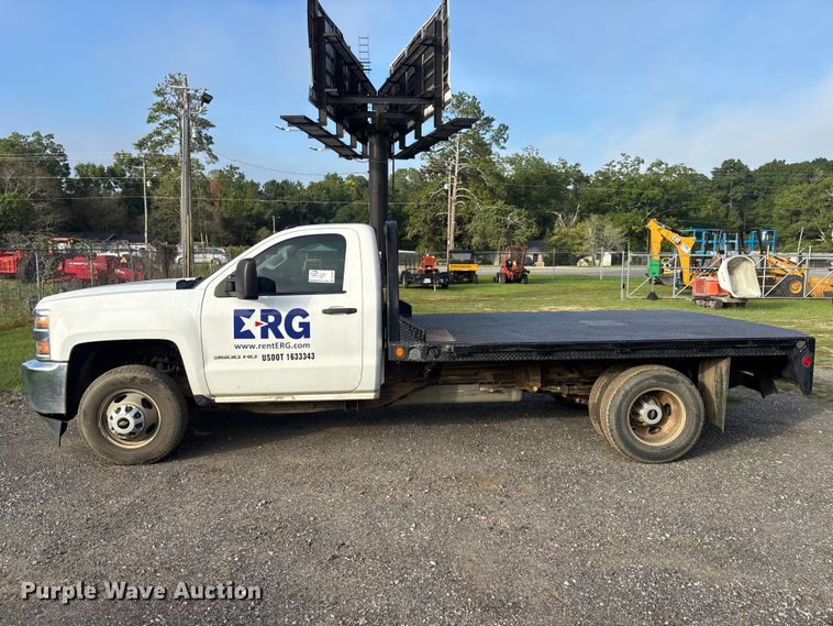 image for item DV7257 2016 Chevrolet Silverado 3500HD flatbed pickup truck