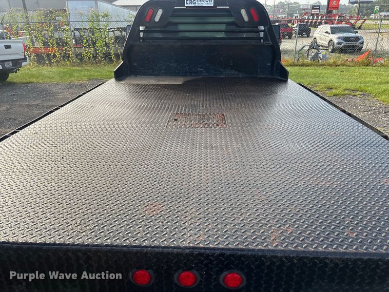 image for item DV7257 2016 Chevrolet Silverado 3500HD flatbed pickup truck