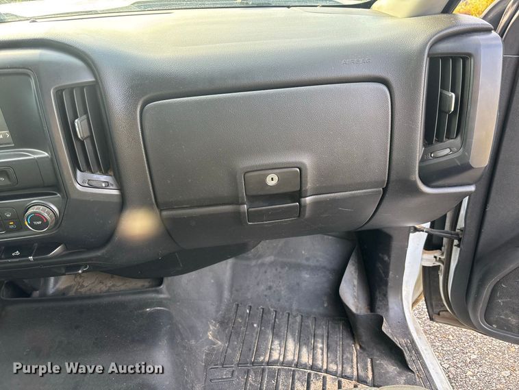 image for item DV7257 2016 Chevrolet Silverado 3500HD flatbed pickup truck