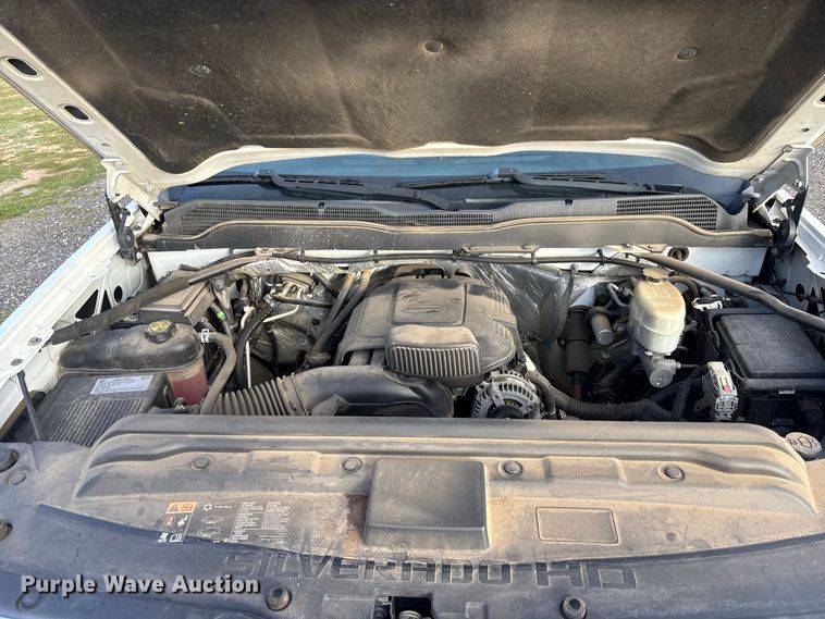 image for item DV7257 2016 Chevrolet Silverado 3500HD flatbed pickup truck