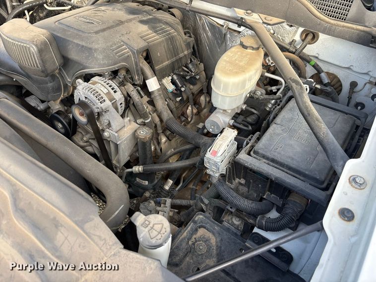 image for item DV7257 2016 Chevrolet Silverado 3500HD flatbed pickup truck