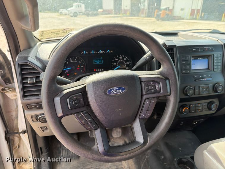 image for item DV8526 2019 Ford F150 Ext. Cab pickup truck