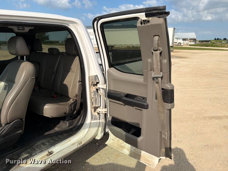 image for item DV8526 2019 Ford F150 Ext. Cab pickup truck