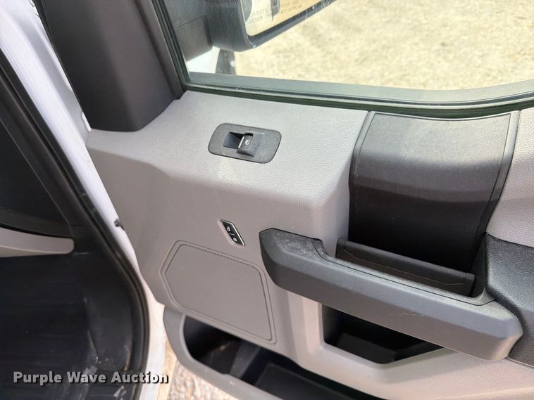 image for item DV8526 2019 Ford F150 Ext. Cab pickup truck