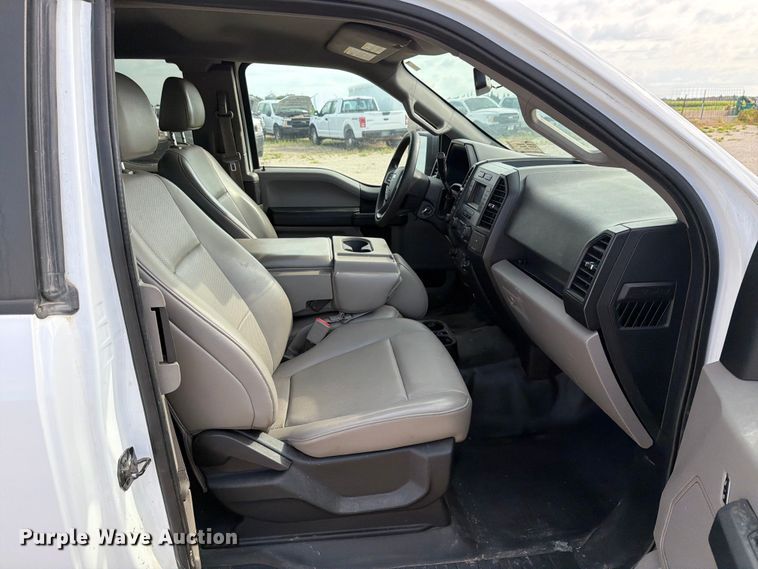 image for item DV8526 2019 Ford F150 Ext. Cab pickup truck