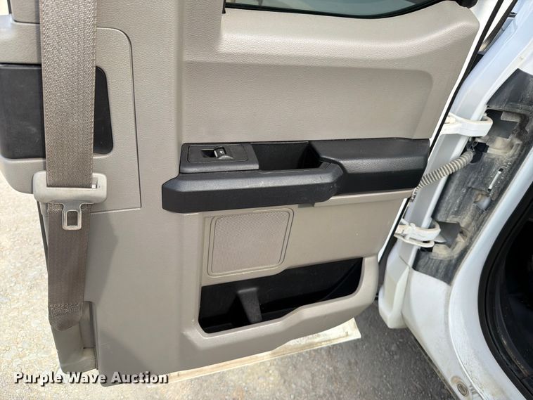 image for item DV8526 2019 Ford F150 Ext. Cab pickup truck