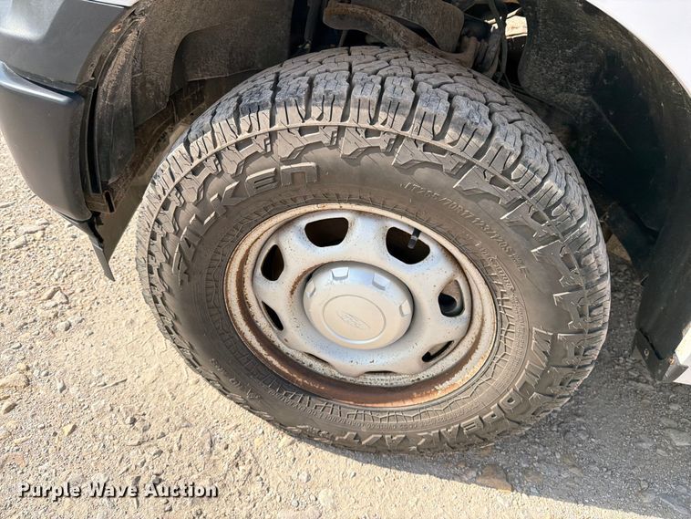 image for item DV8527 2019 Ford F150 Ext. Cab pickup truck