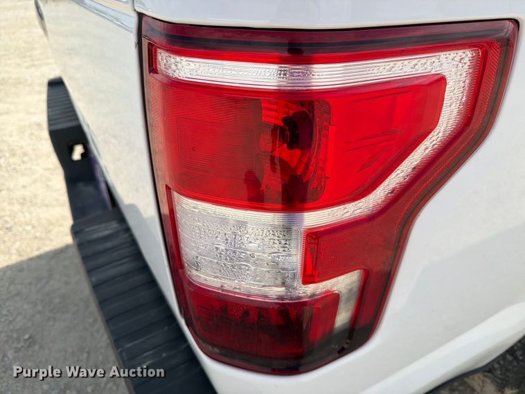 image for item DV8528 2019 Ford F150 Ext. Cab pickup truck