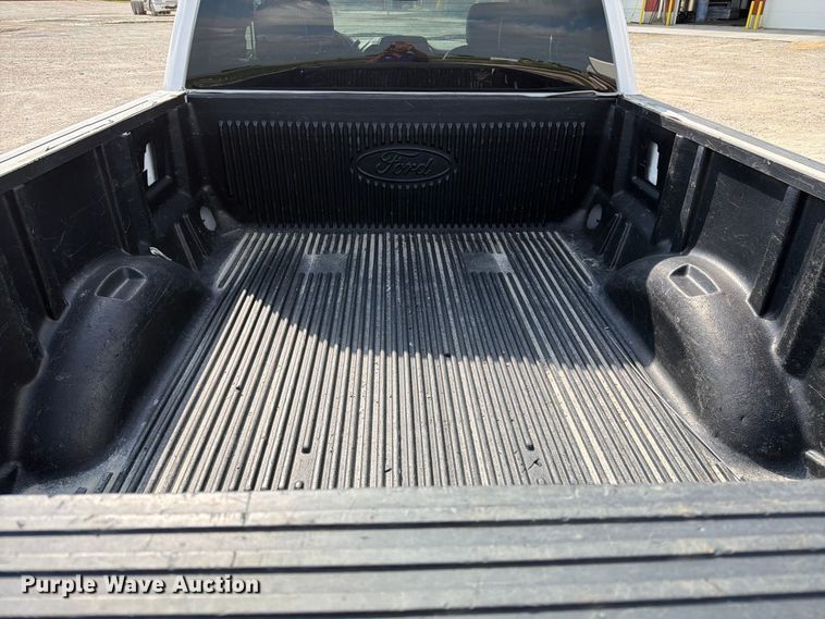 image for item DV8528 2019 Ford F150 Ext. Cab pickup truck