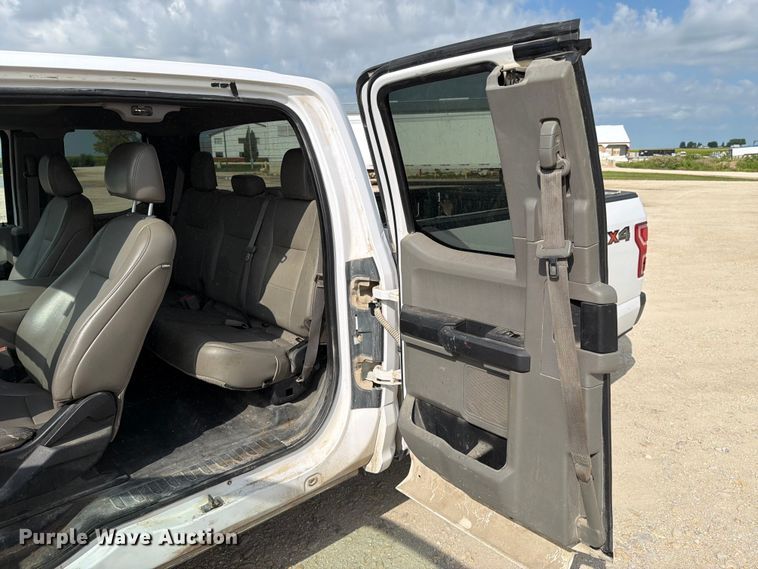 image for item DV8528 2019 Ford F150 Ext. Cab pickup truck