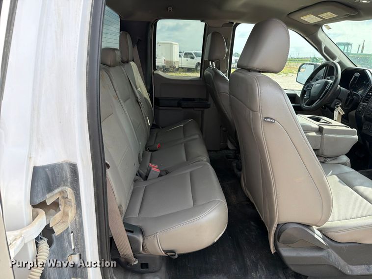 image for item DV8528 2019 Ford F150 Ext. Cab pickup truck