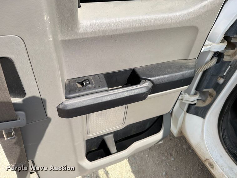 image for item DV8528 2019 Ford F150 Ext. Cab pickup truck