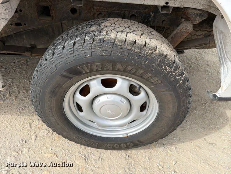 image for item DV8528 2019 Ford F150 Ext. Cab pickup truck