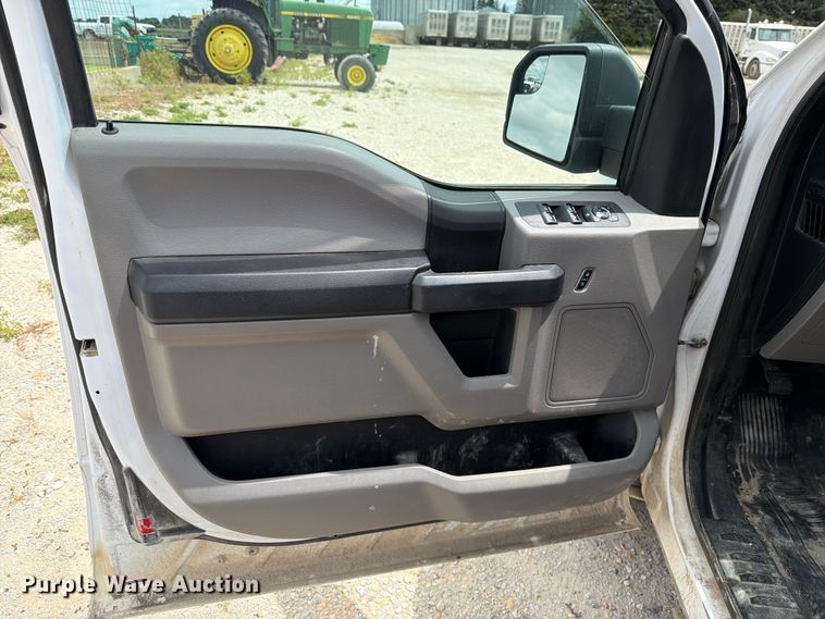 image for item DV8529 2016 Ford F150 Ext. Cab pickup truck