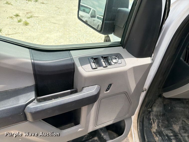 image for item DV8529 2016 Ford F150 Ext. Cab pickup truck