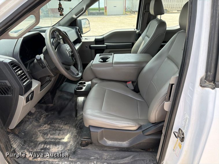 image for item DV8529 2016 Ford F150 Ext. Cab pickup truck