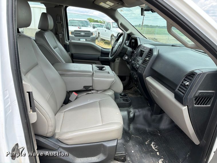 image for item DV8529 2016 Ford F150 Ext. Cab pickup truck