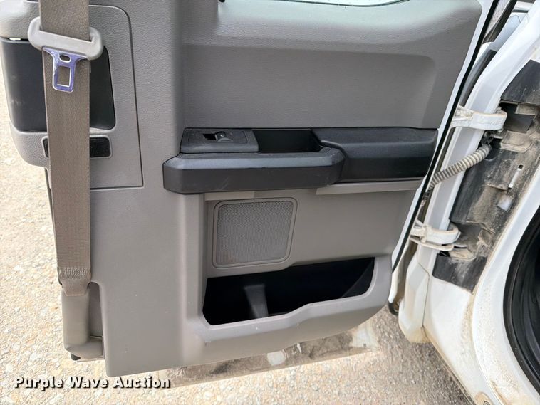 image for item DV8529 2016 Ford F150 Ext. Cab pickup truck