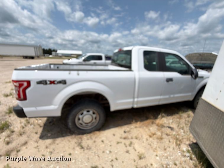 image for item DV8530 2017 Ford F150 Ext. Cab pickup truck