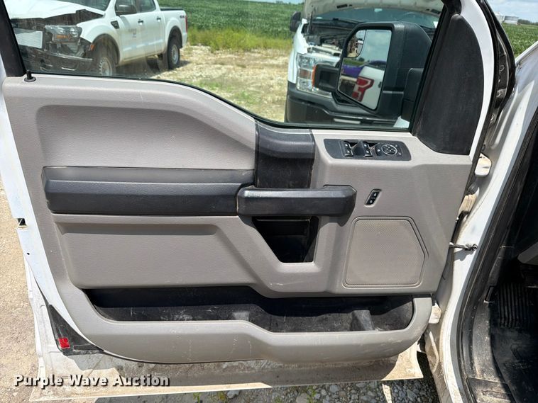 image for item DV8530 2017 Ford F150 Ext. Cab pickup truck