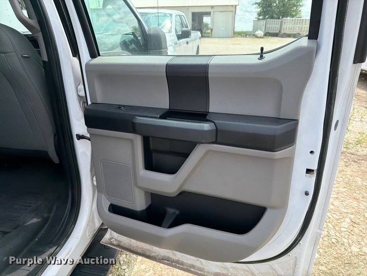 image for item DV8531 2018 Ford F150 Crew Cab pickup truck