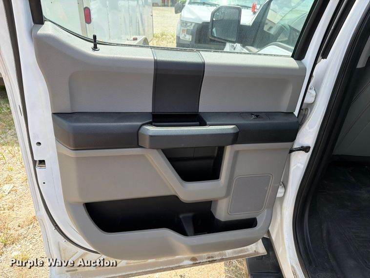 image for item DV8531 2018 Ford F150 Crew Cab pickup truck