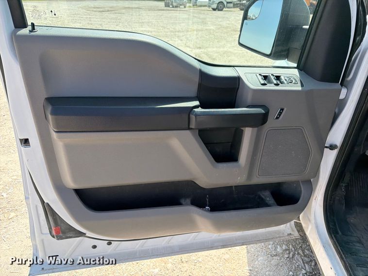 image for item DV8532 2019 Ford F150 Ext. Cab pickup truck