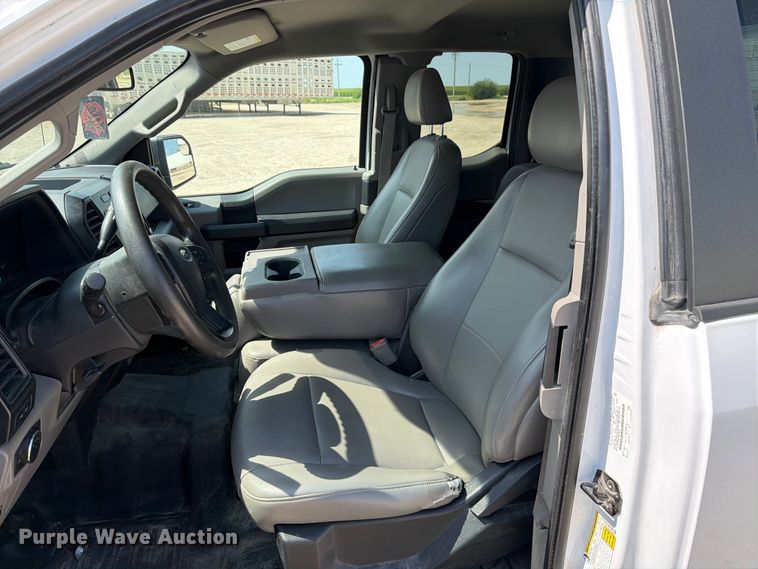 image for item DV8532 2019 Ford F150 Ext. Cab pickup truck