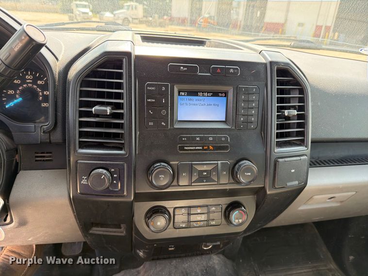 image for item DV8532 2019 Ford F150 Ext. Cab pickup truck